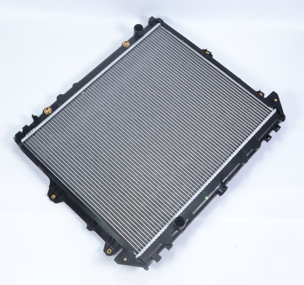 2022 Special Offers Auto Radiator for Toyota Hilux Vigo 04- at OEM: 16400-0p060/0p040/16400-Oc200/Oc220/Oc180