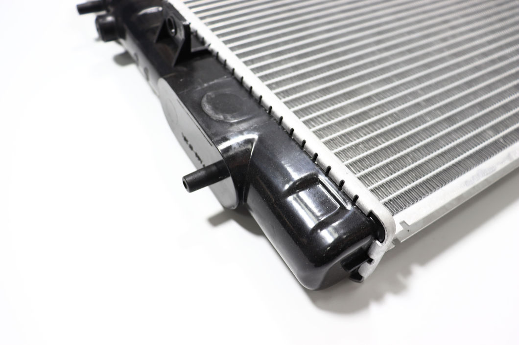 China Wholesale Aluminium Auto Truck Radiator for Nissan Micra 92-99 K11