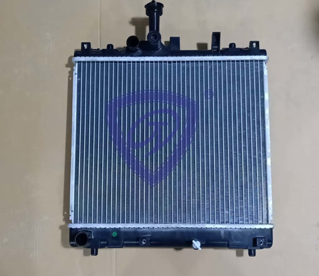 Auto Cooling System Transmission Oil Cooler Water Radiator for Suzuki Nahlo′2013 Mt 17700-65L00