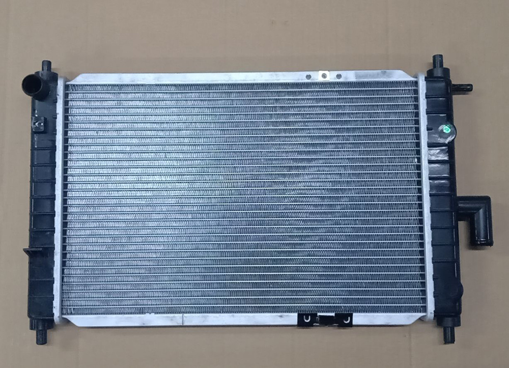 Spark/QQ 1.1 Mt Auto Parts Water Tank Aluminum Radiator Wholesale OEM 96322941