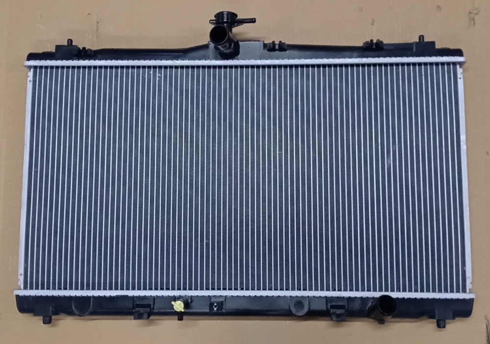 China Factory Wholesale High Quality Aluminum Auto Parts Water Tank Radiator for Toyota Camry 12 ATM