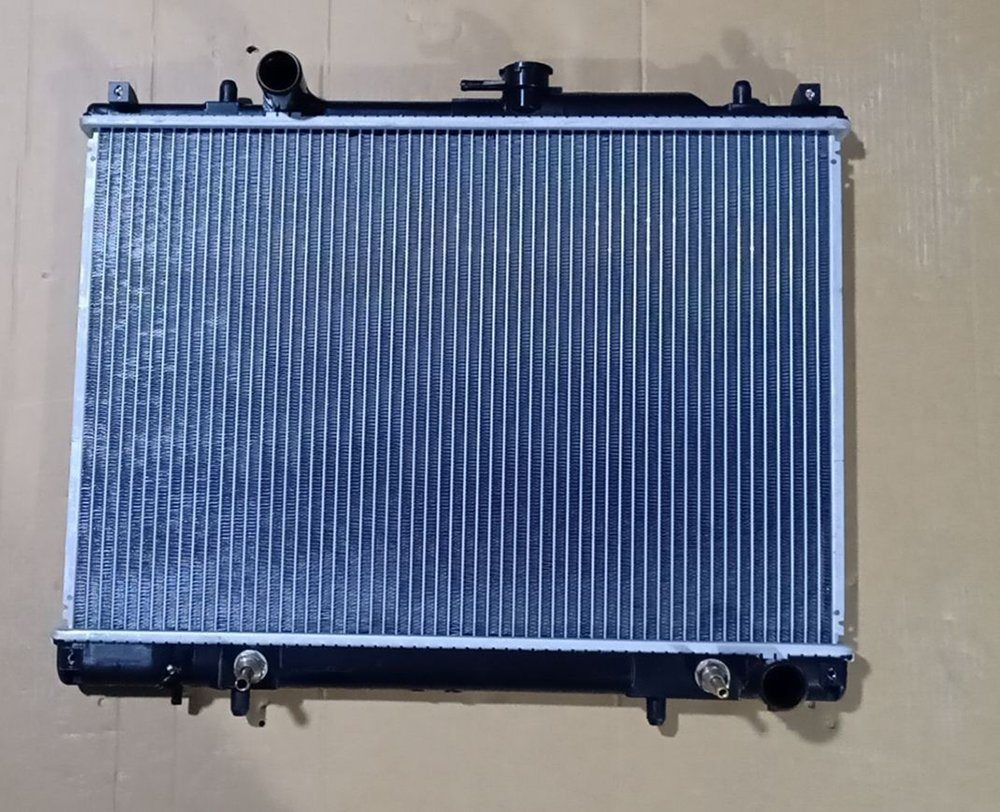 Factory Price Wholesale Freeca 97 at Car Water Tank Aluminum Radiator OEM Mr355050