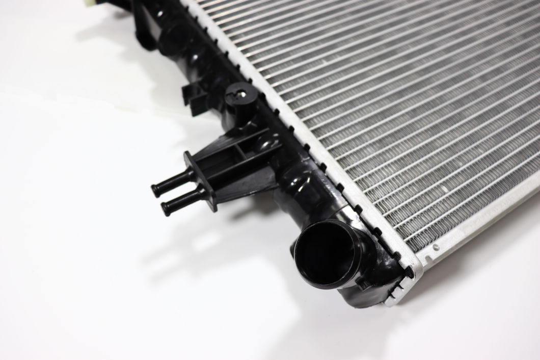Wholesale High Quality Competitive Price Auto Radiator for Opel Astra G 98-Mt 1300198
