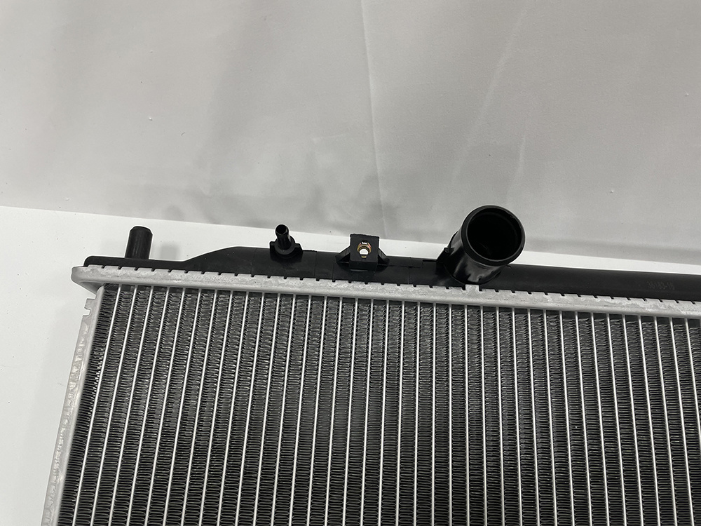High-Quality Aluminum Auto Engine Cooling System Parts Baojun Radiator Wholesale