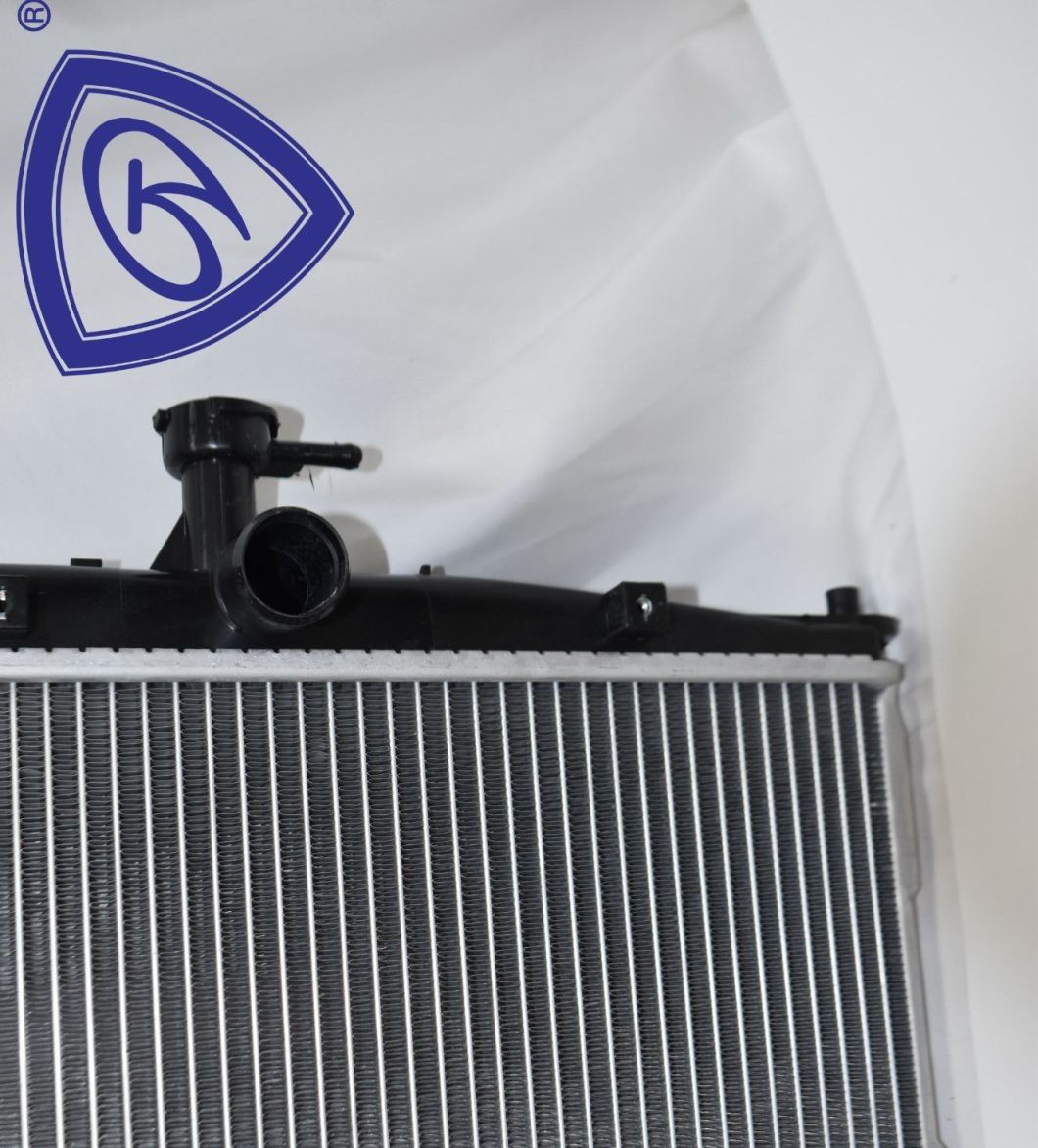 Good Quality Car Radiator for Hyundai Santfe′ 07-at OEM 25310-2b100