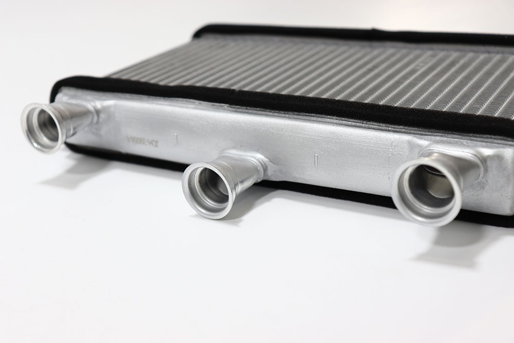 Car Air-Conditioning System Heater Core for BMW E60 E65 E66