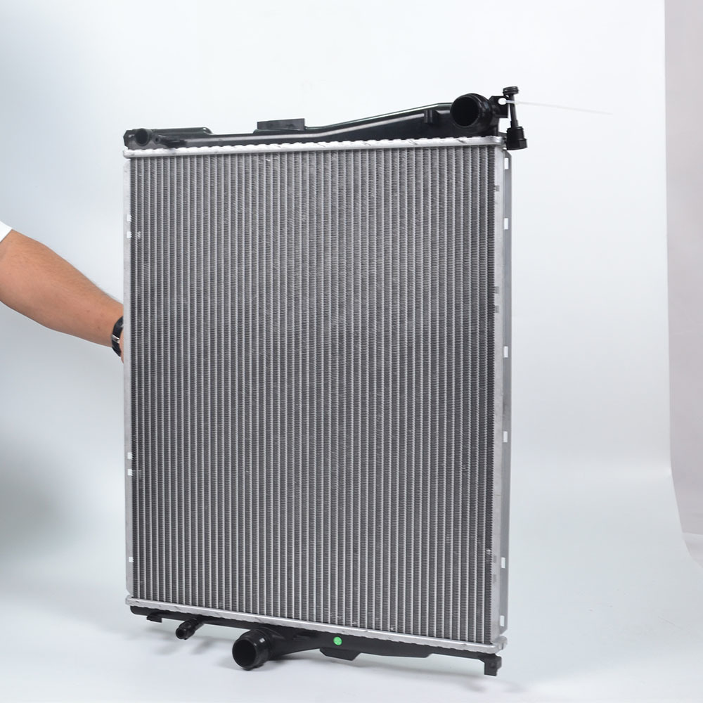 Aluminum Auto Parts Cooling System Radiator for BMW X3 E83-Mt OEM: 17113415693