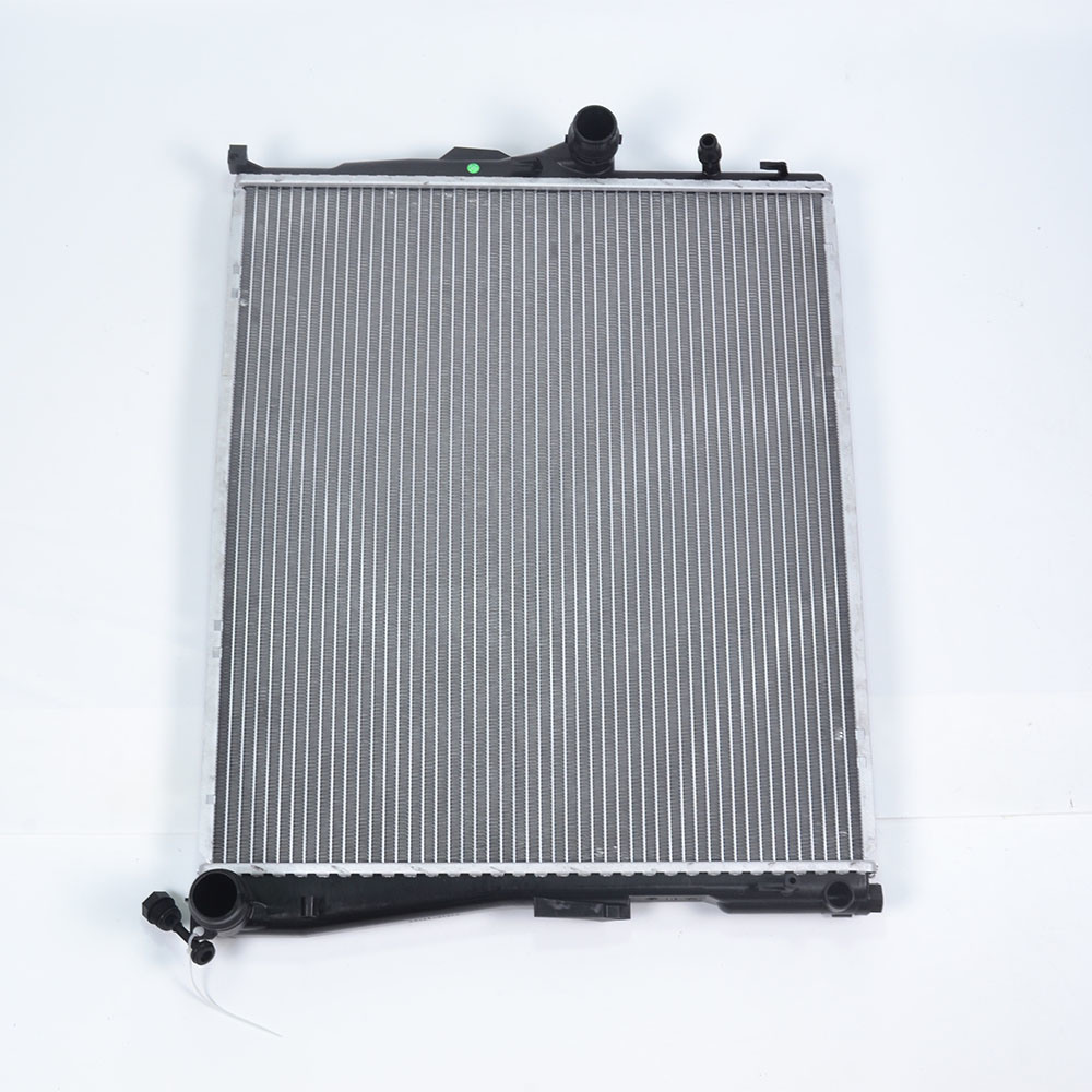 Aluminum Auto Parts Cooling System Radiator for BMW X3 E83-Mt OEM: 17113415693