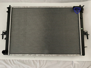 High Quality Car Parts Cooling Radiator for Roewe 750/ ATM