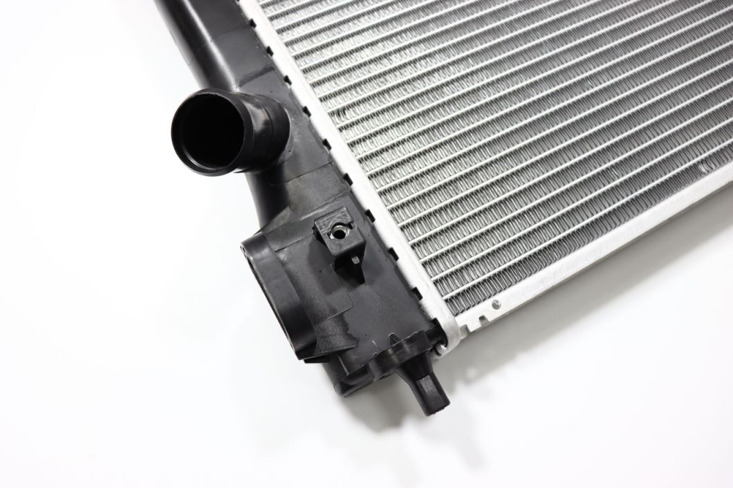 Factory Price Auto Spare Parts Car Accessory Engine Cooling System Coolant Water Pump Radiator for Daewoo