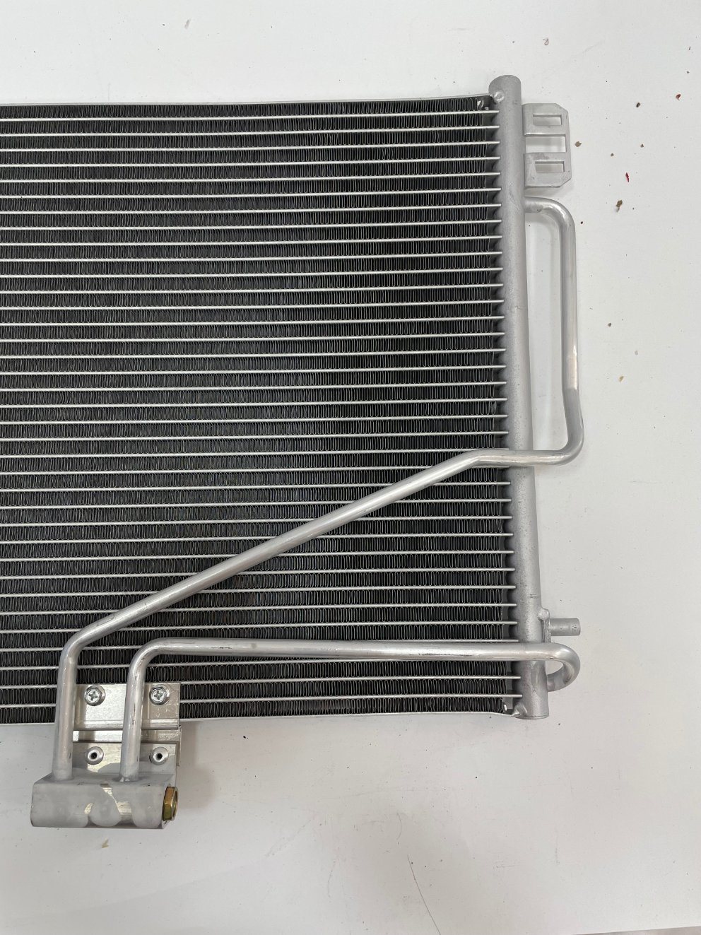Good Quality Aluminum Auto Parts Air Conditioning Refrigeration Condenser for Benz 203′97