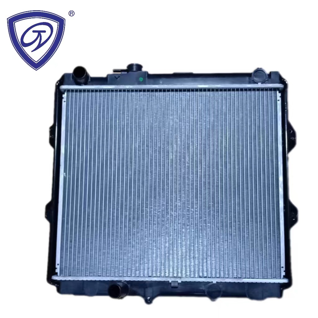 Auto Parts Cooling System Aluminum Water Tank Radiator for Toyota Hilux Pickup Mt