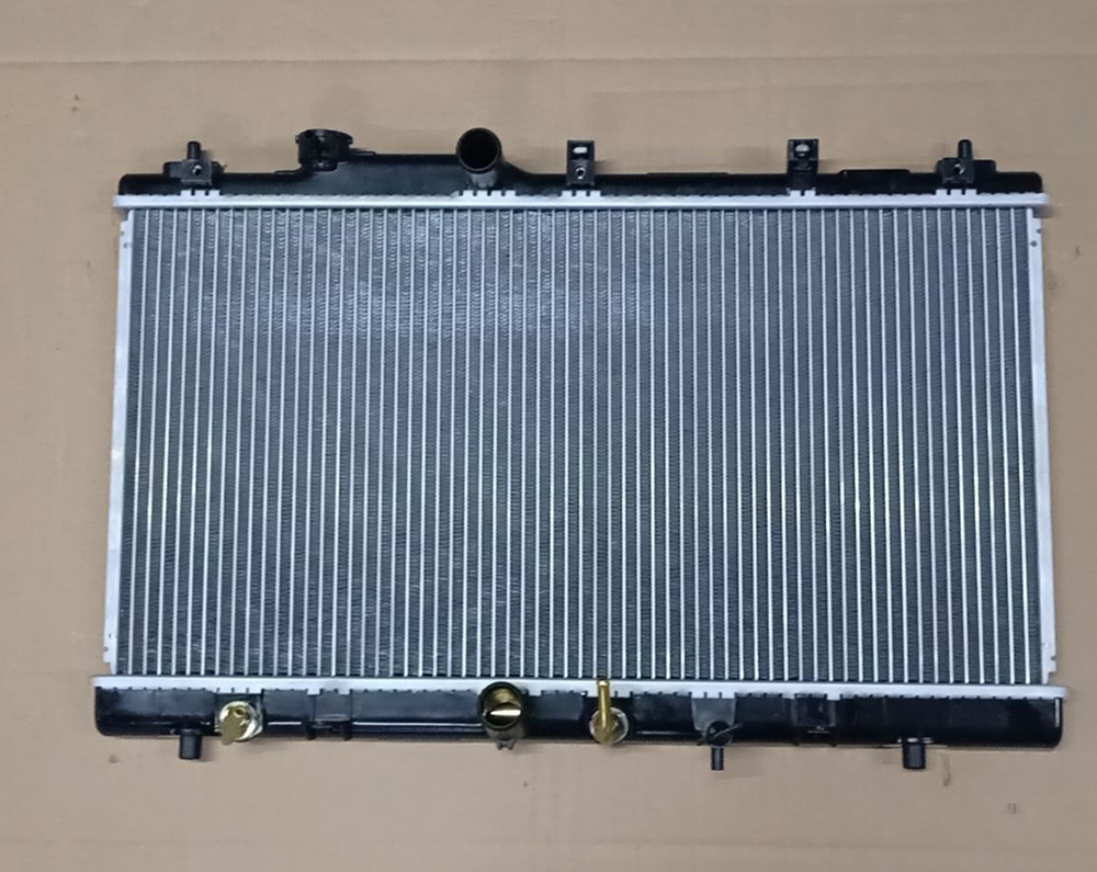 High Quality Auto Parts Aluminum Radiator OEM 16400- for Soluna 02- at