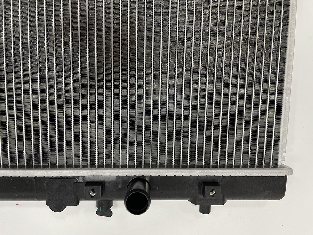 China Manufacturer Wholesale High Quality Auto Aluminum Radiator for Mazda Haima 7160 09 Mt