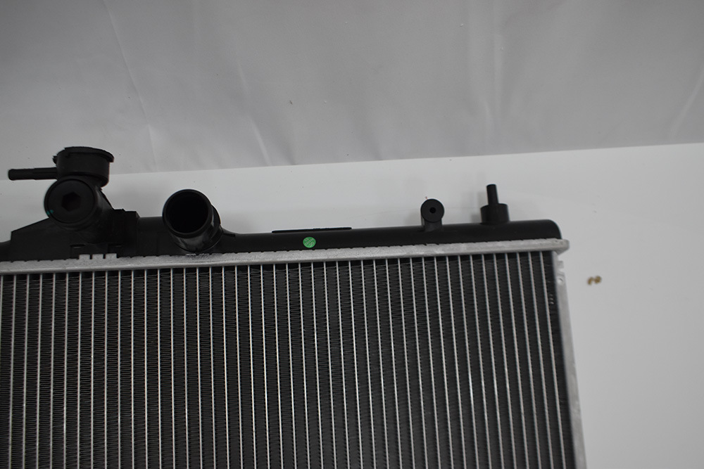 Aluminum Auto Parts for Nissan Car Tiida′ 04′ at Cooling System Radiator OEM 21460-ED500