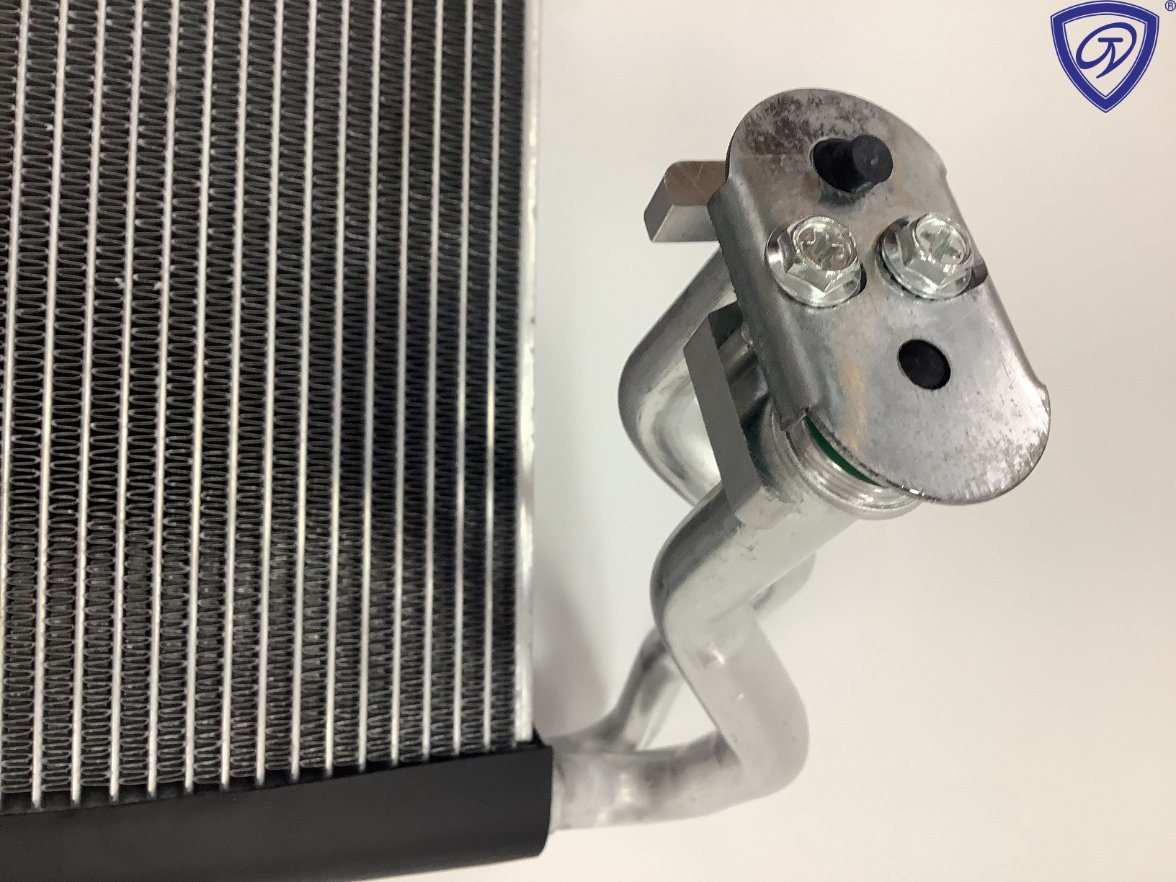 Air Conditioner Car Evaporator Core for Popular Car Forthing Cm7
