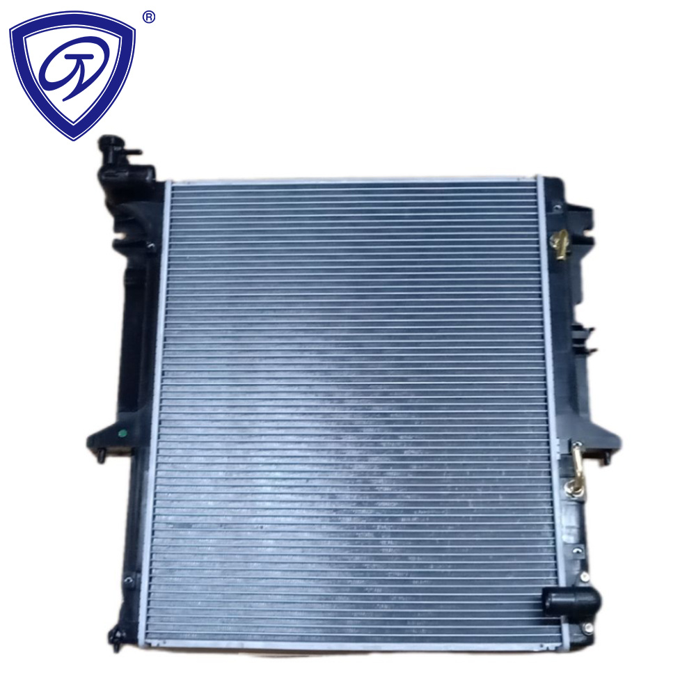 High Quality Auto Parts Aluminum Radiator OEM Mn222330/1350A182 for G200 04-/L200 07- at
