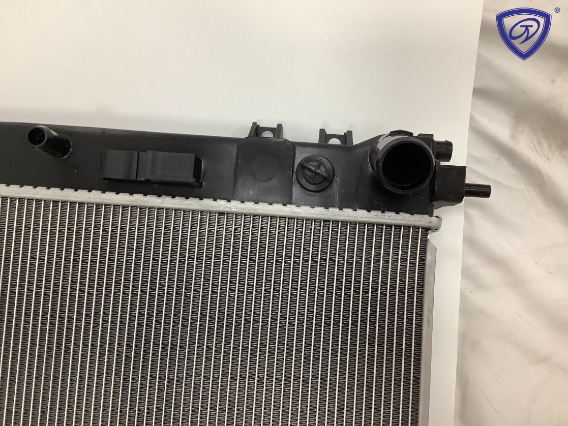 Factory Sell Aluminium Auto Cooling System Car Radiator for Infiniti Qx50 (J55Z)