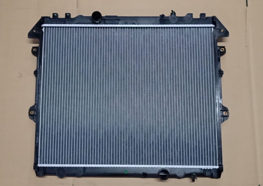 for Toyota Hilux Auto Parts Cooling System Aluminum Water Tank Radiator Innova′ 04- Diesel Mt 16400-0L160