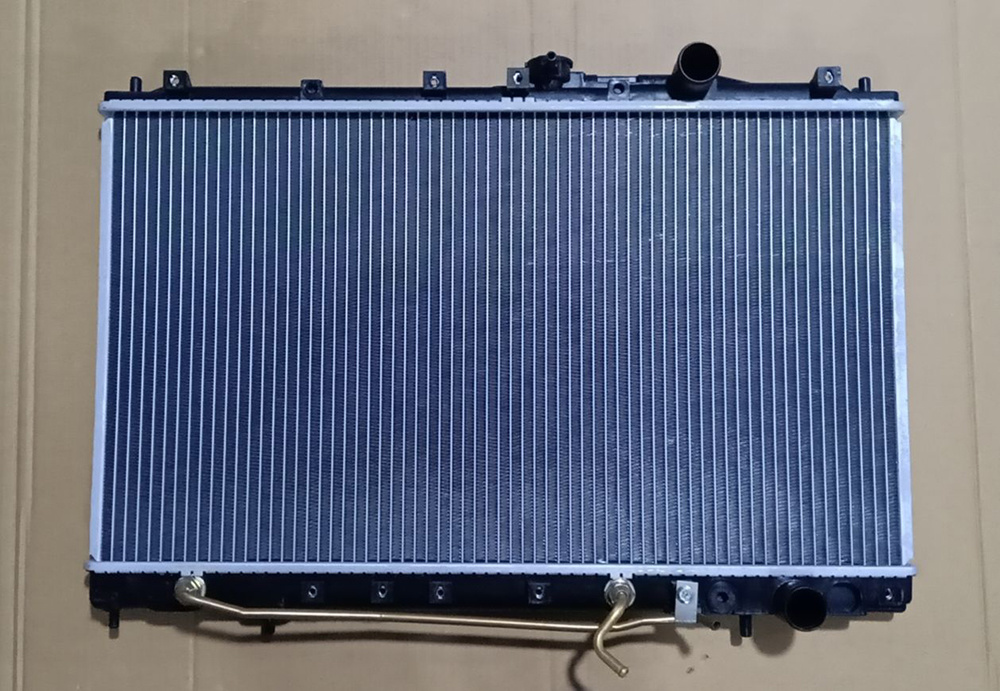 Aluminum Auto Parts Water Tank Radiator OEM MB660561/660567 for Lancer 92-94 at