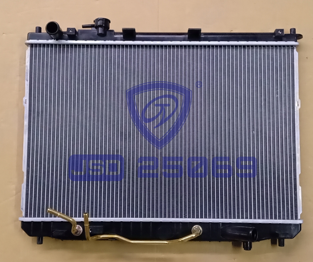 Auto Parts Aluminum Radiator Wholesale for KIA Carens 02- at OEM Ok2fb-15-200