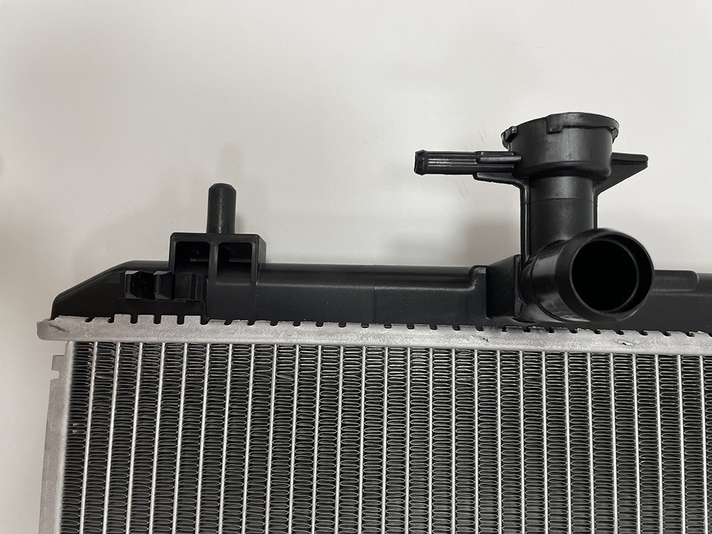 Automotive Cooling System Aluminum Accessories Radiator for Alza′2010- at