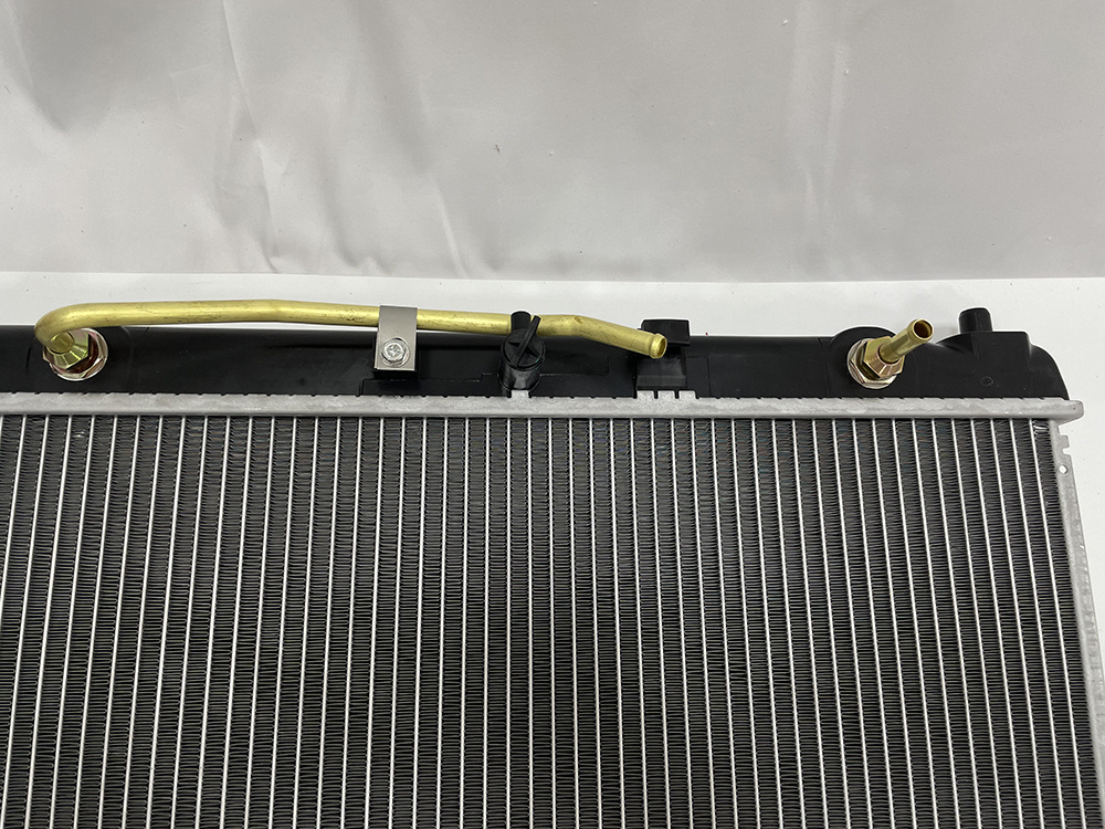 Hot Selling Aluminum Auto Parts Radiator for Camry′ 06 Acv40 at