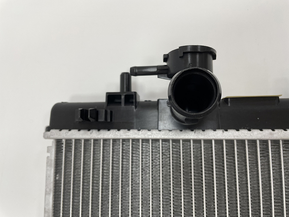 Auto Cooling System Aluminum Parts Radiator for Perodua Bezza 16-Mt