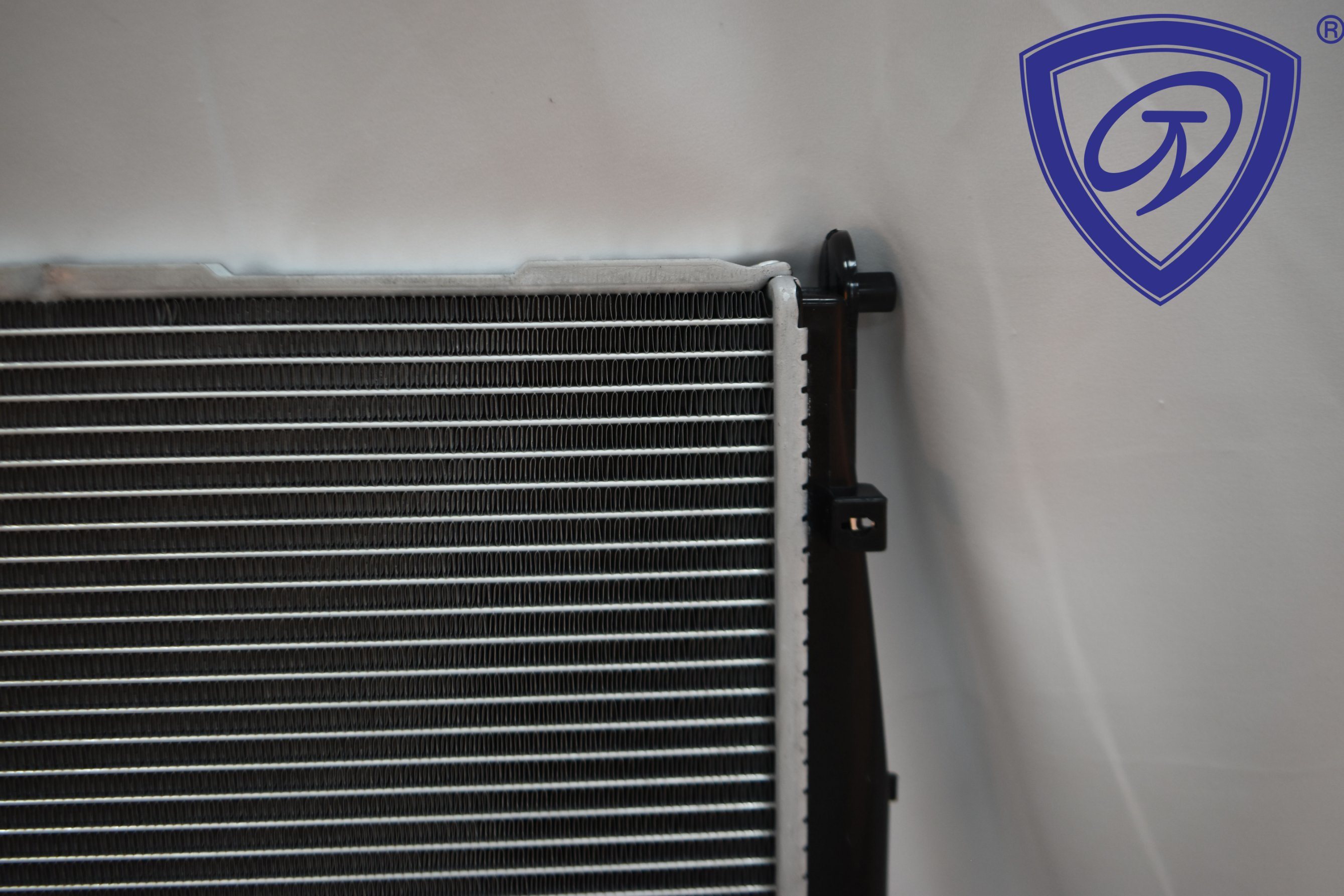 Good Quality Car Radiator for Hyundai Santfe′ 07-at OEM 25310-2b100