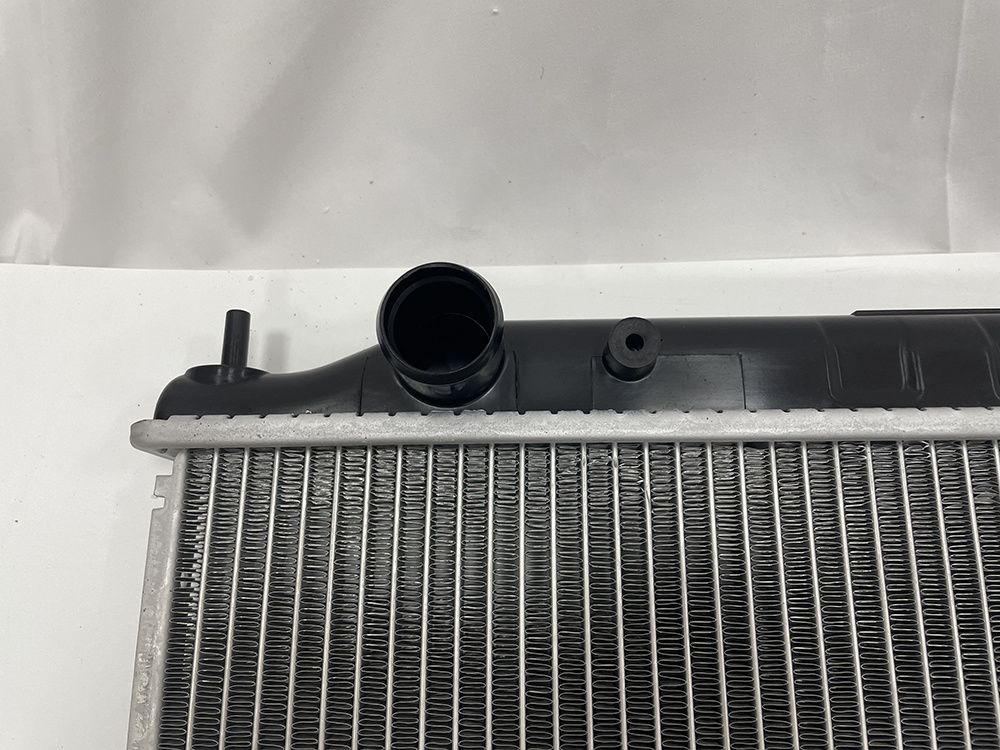 High Performance Nissan Bd22/Td27 Mt Aluminum Radiator Wholesale OEM 21410-Vk505