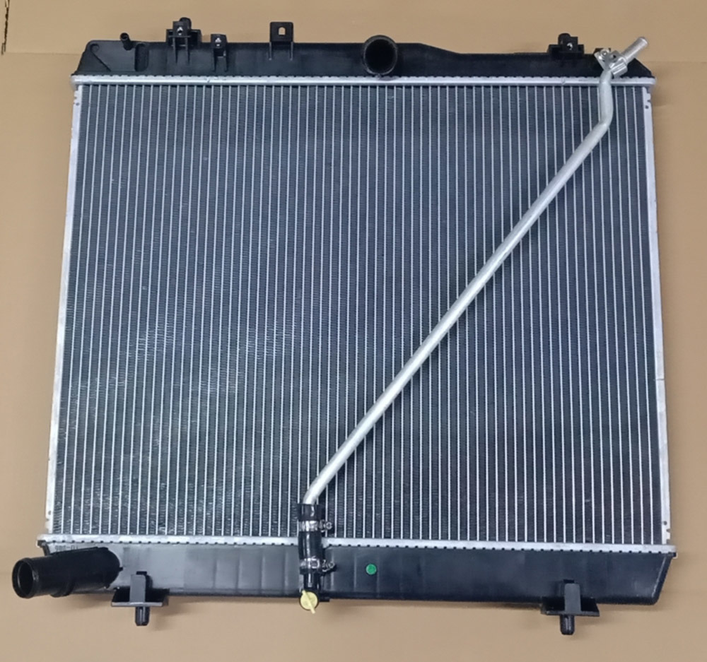 China Made Auto Parts Water Tank Aluminum Radiator for Kd H200 New 12 Mt (GAS)