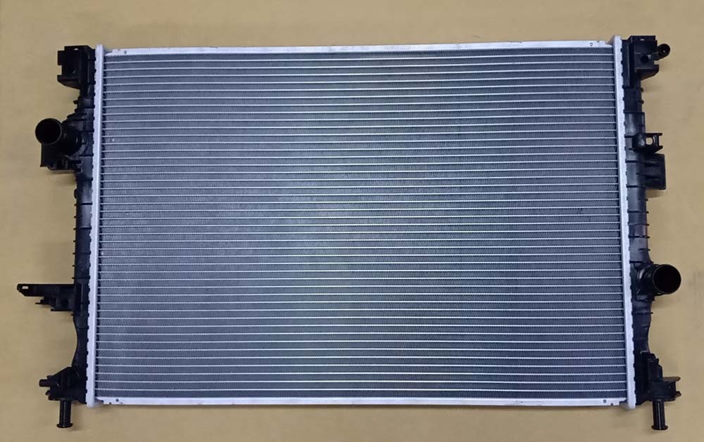 Mondeo 1.5t/2.0t 17-Mt Auto Cooling System Water Tank Radiator OEM Hg93-8005-Ab Factory Price Wholesale