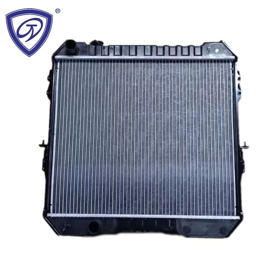 Hilux 2.4/3.0 89 Mt Auto Accessories Aluminum Water Tank Radiator China Wholesale
