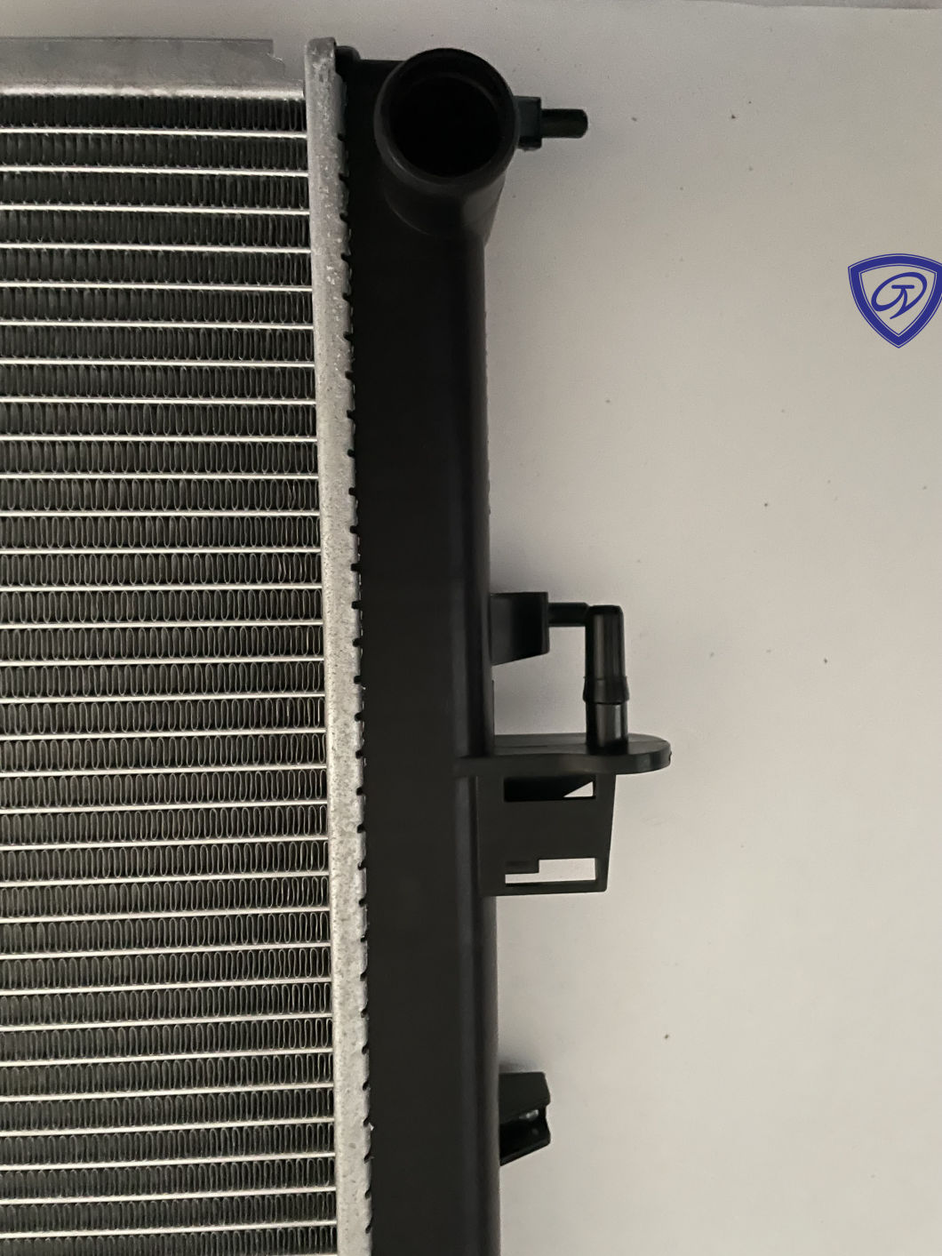 High Quality Car Parts Cooling Radiator for Roewe 750/ ATM