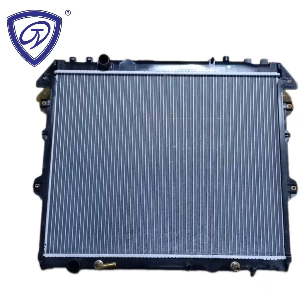 High Quality Aluminium Auto Radiator for Toyota Hilux Innova 1tr′ 04 Mt OEM 16400-0c210