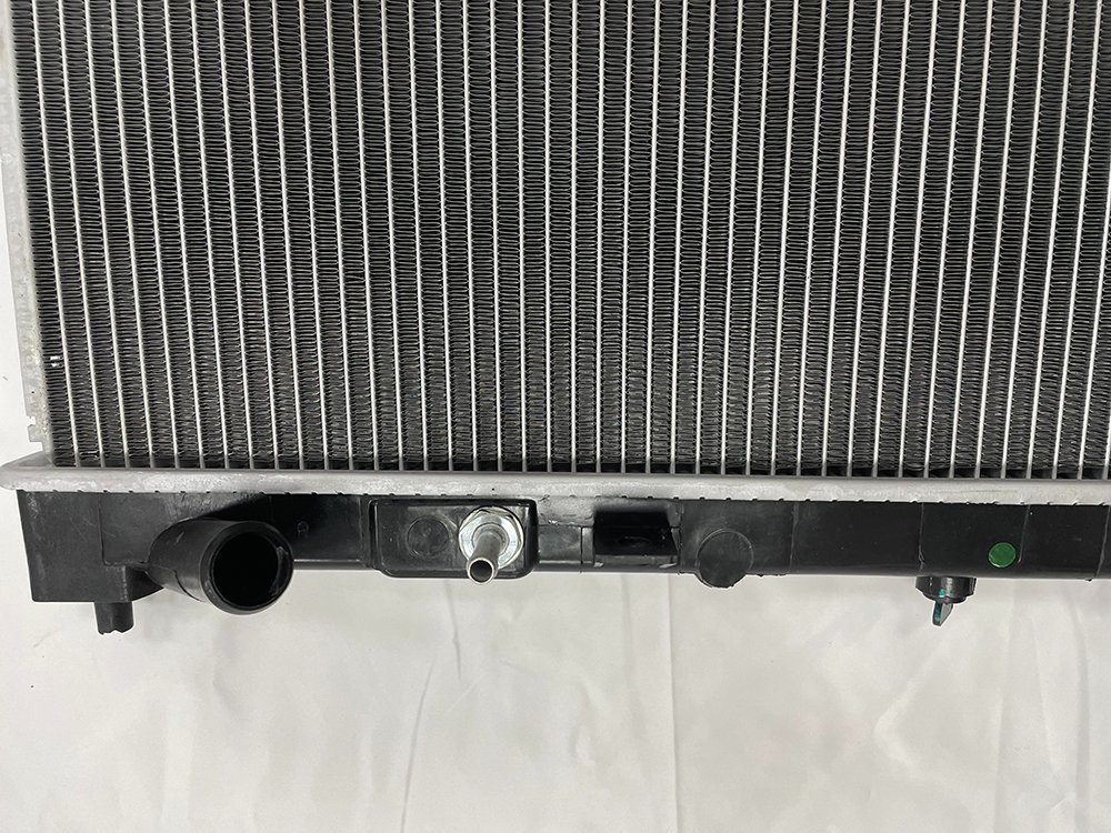 High Quality Mazda Car Engine Cooling System Radiator for Sale