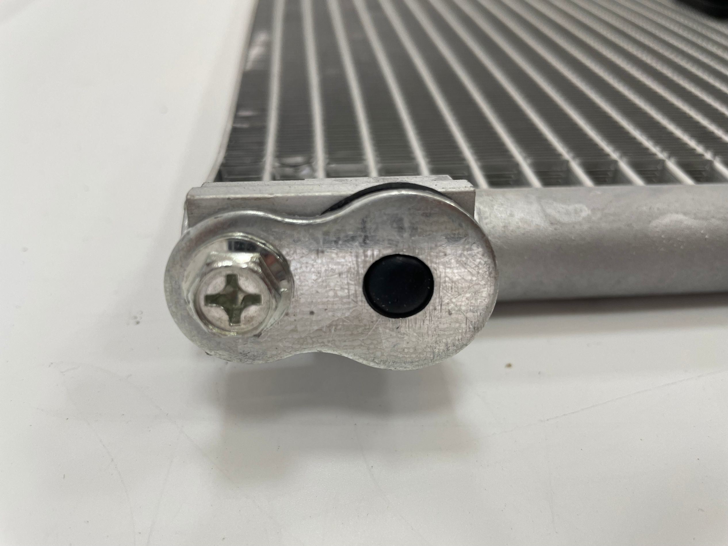 Micro-Channel Parallel Flow Auto Aluminum Condenser Car Air Conditioner Heat Exchanger Condenser for A4l B8 Q5