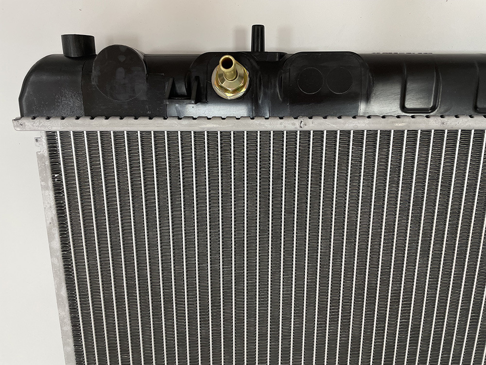 for Nissan Aluminum Auto Parts Cooling System Radiator Cheap Wholesale