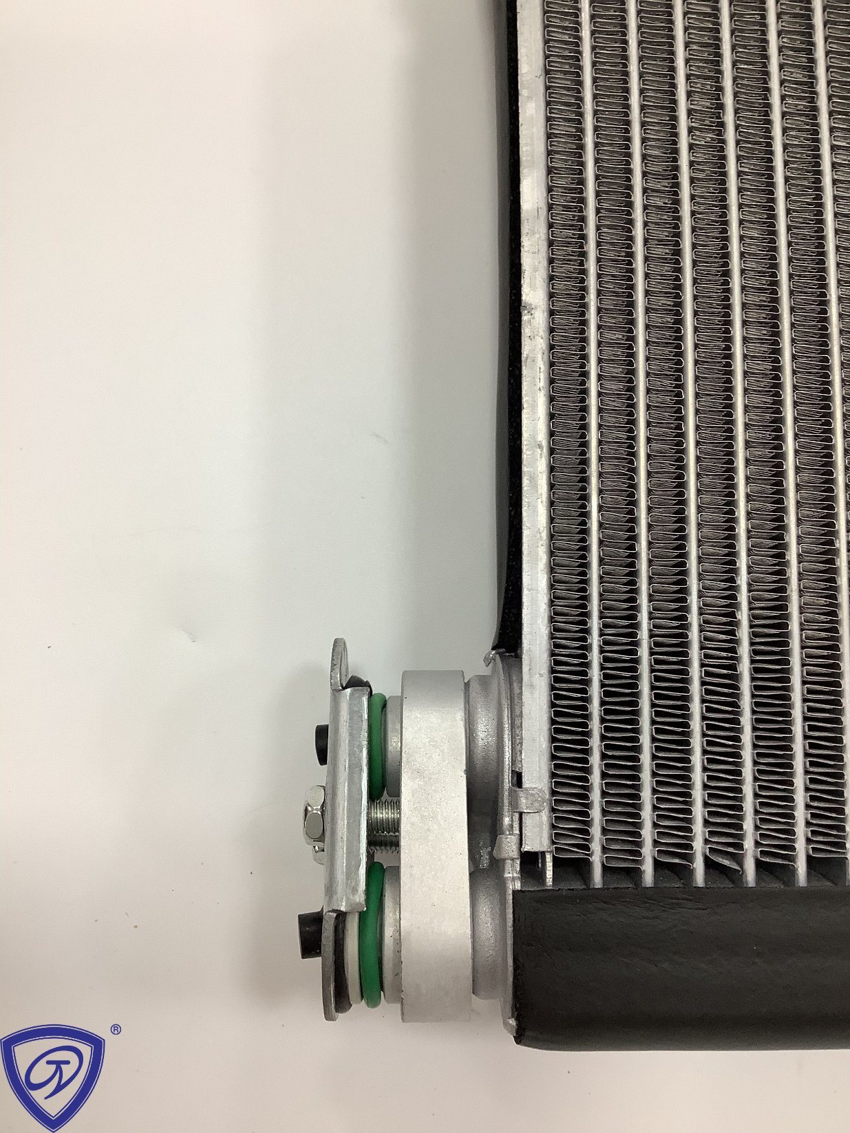 Factory Sell Auto AC Evaporator Core for Lion / Hino Truck Right Peptide