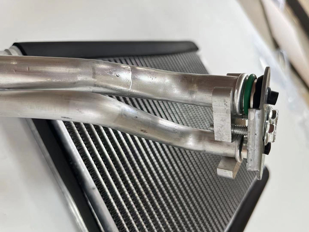 Hot Sale Bluebird/16-Auto Parts Air Conditioning System Aluminum Car Evaporator