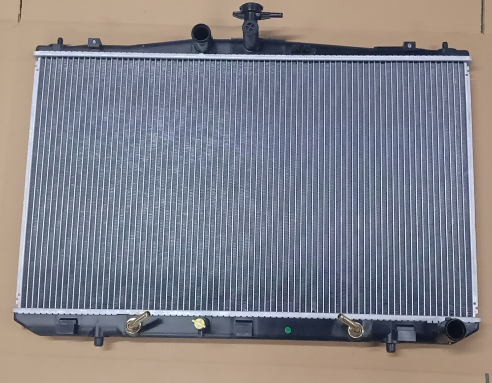 Automotive Aluminum Radiator OEM 16041-Op210 for Toyota Sienna 3.5 11-12 at and Rx350/Rx450h 10-12 at