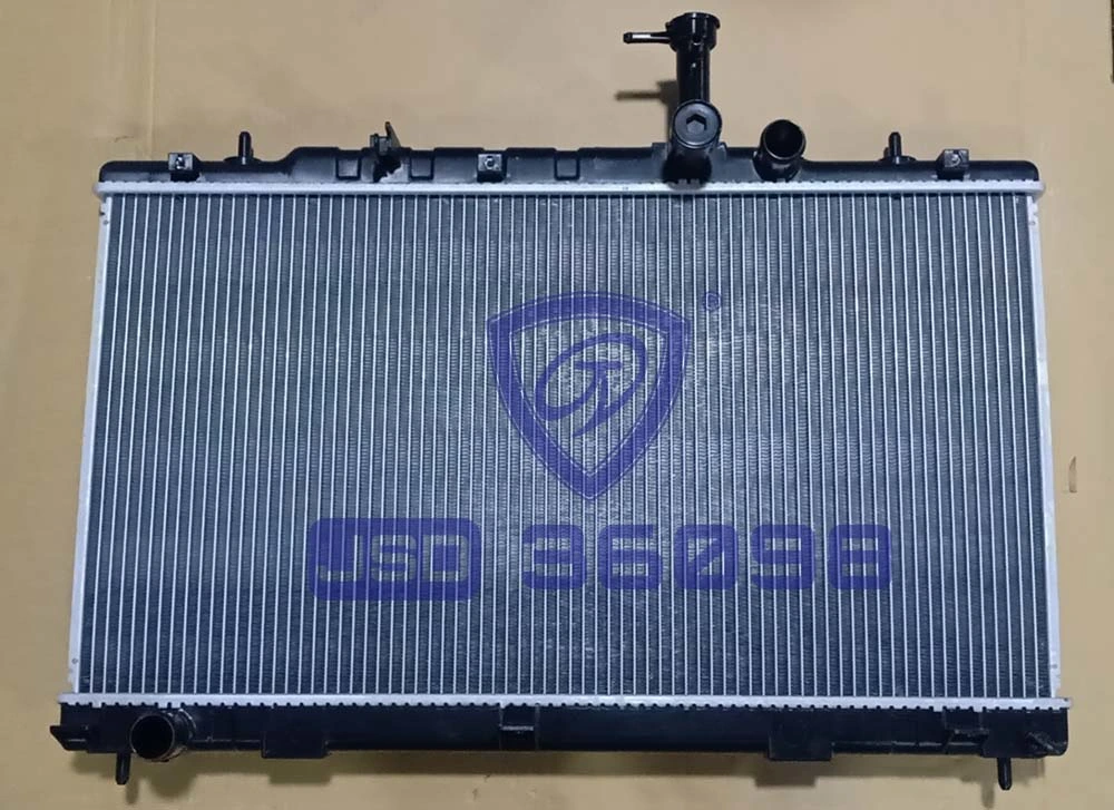Auto Spare Parts Wholesaler Luxgen U6 1.8t/2.0t Mt Car Cooling System Radiator