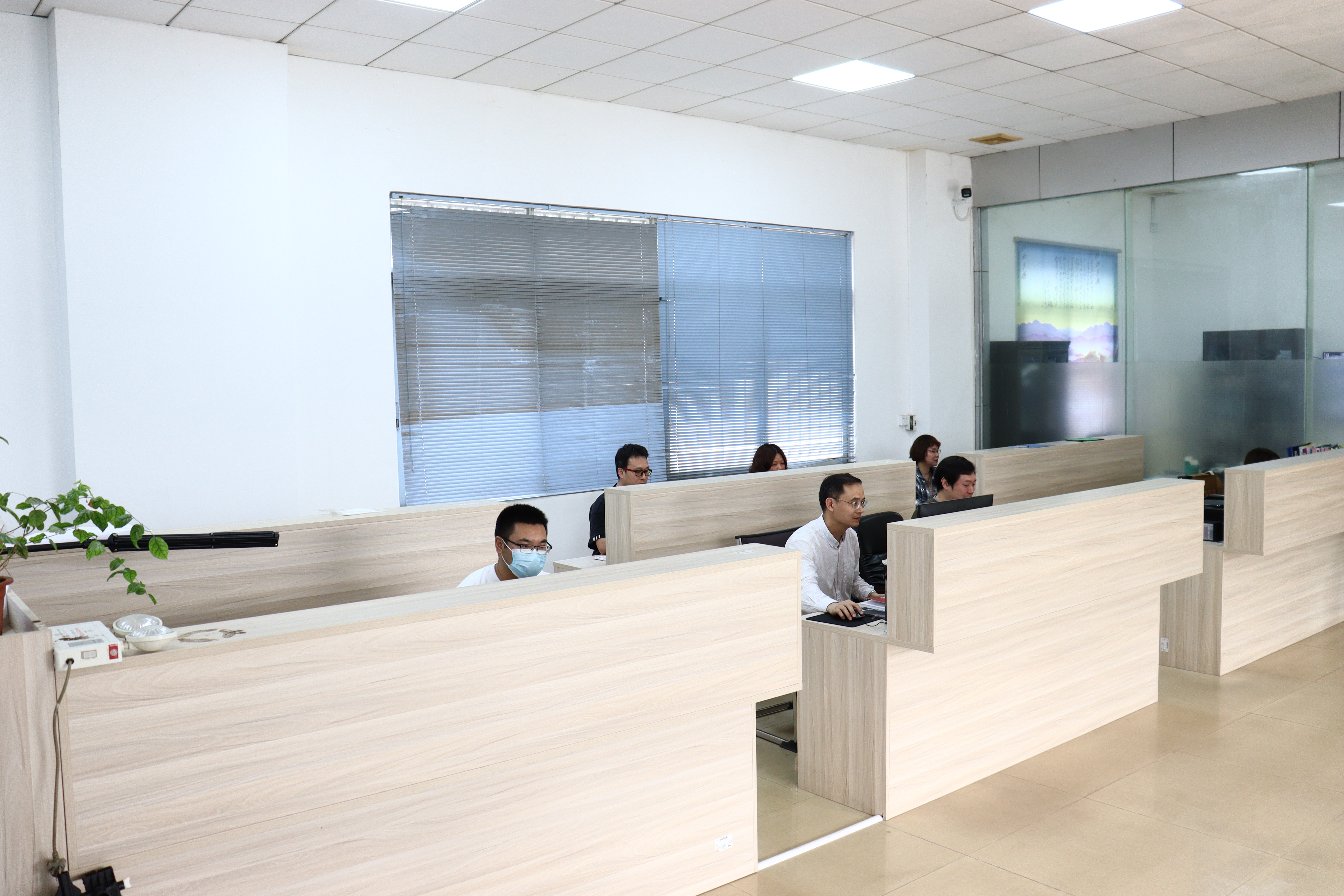 An Importer in Dubai took an order of AC condenser