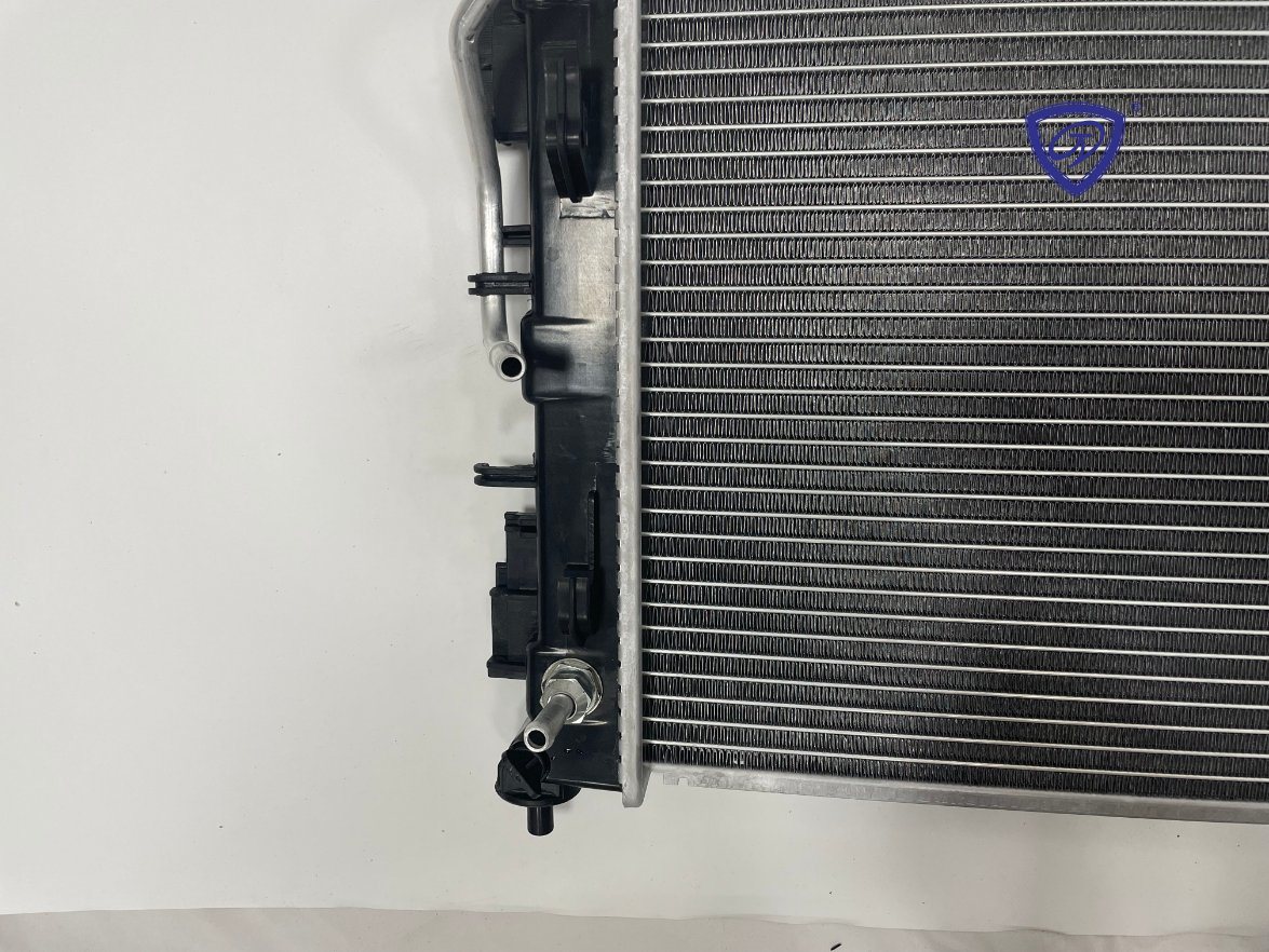Auto Parts Aluminium Car Radiator for KIA K2-17-at OEM 25310-H2050