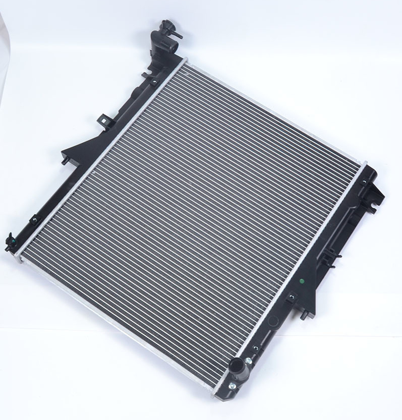 Hot Selling for Mitsubishi Car Parts Cooling System Aluminum Radiator