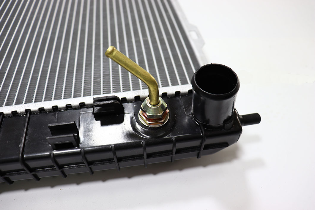 Auto Parts Cooling System Radiator for Hyundai Tucson 04 at