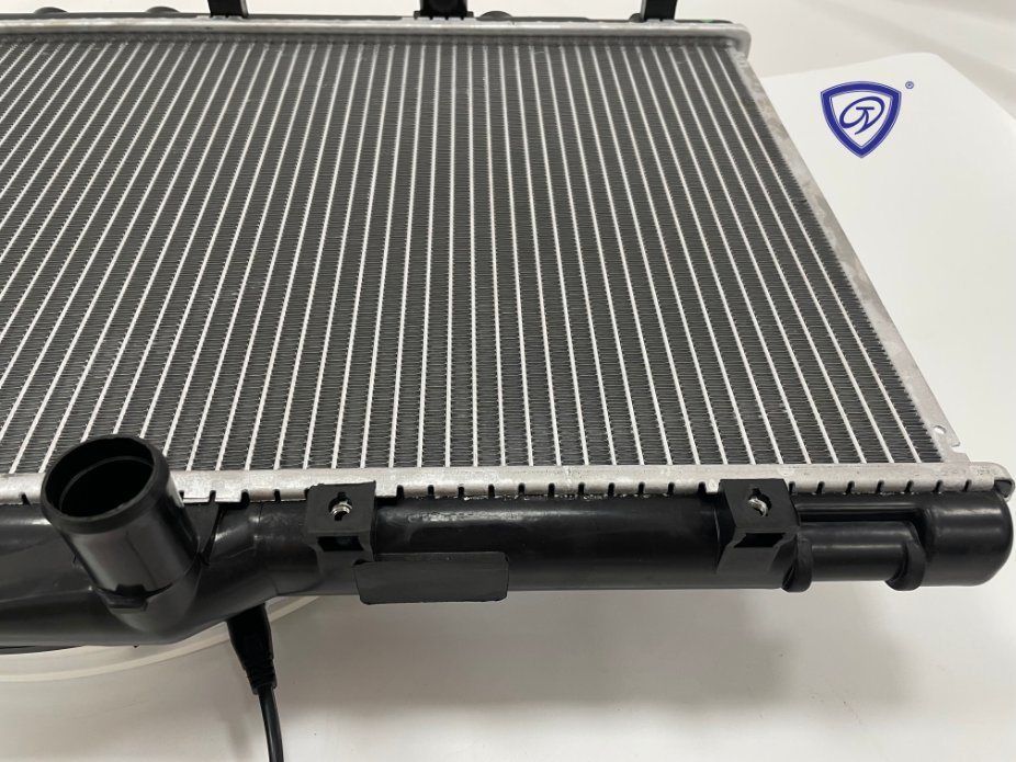Old Car Parts Replacement Wholesale OEM 16400-15510 Radiator for Corolla′ 92-97 Ae100 at