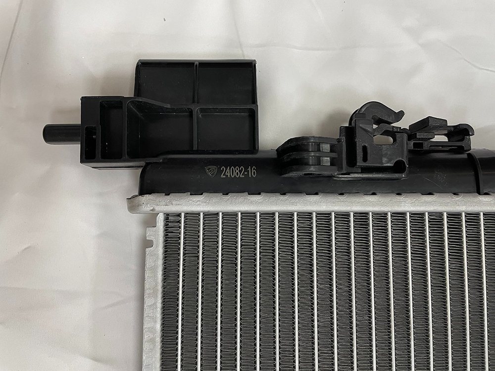for Chevrolet Aveo 1.6 Mt Auto Aluminum Radiator Made in China