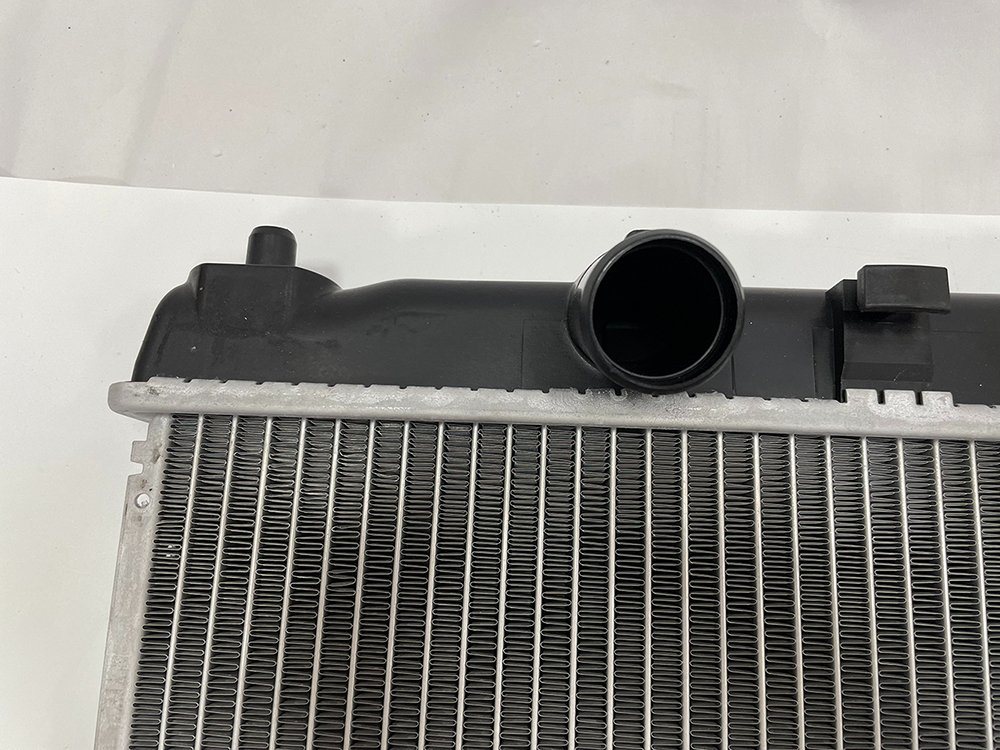 Hot Selling Aluminum Auto Parts Radiator for Camry′ 06 Acv40 at