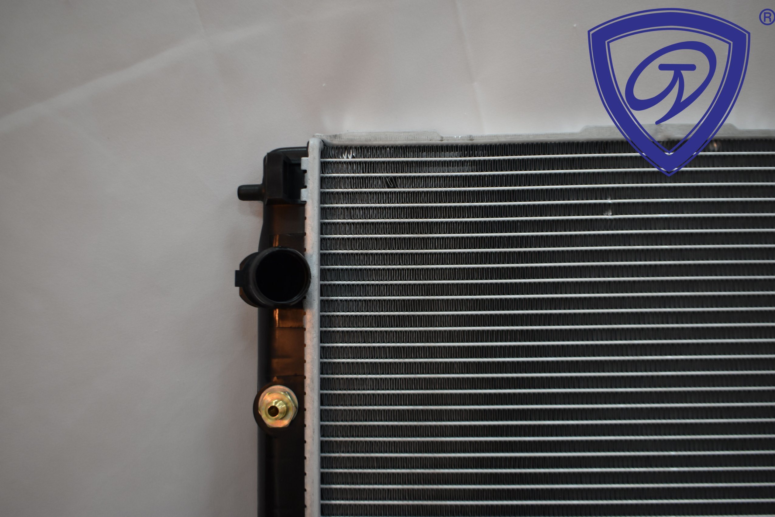 Good Quality Car Radiator for Hyundai Santfe′ 07-at OEM 25310-2b100